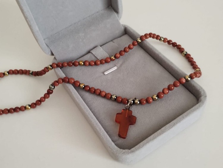 Naszyjnik z tygrysiego oka BLESS z krzyżykiem – biżuteria ochronna